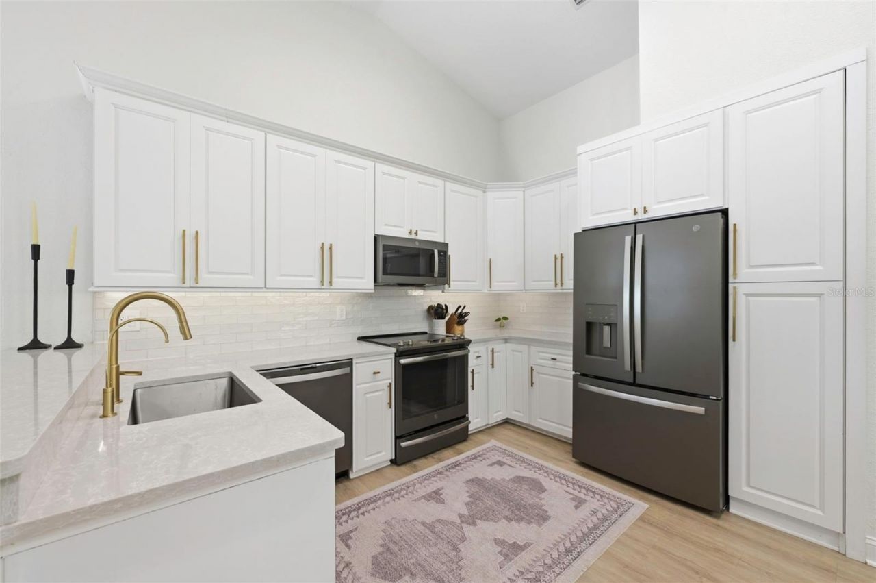 3347 Lake Shore Lane, Clearwater, FL 33761 Photo