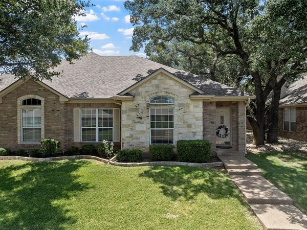 333 Old Mill Creek Drive, Woodway, TX 76712