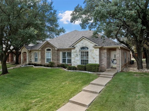 333 Old Mill Creek Drive, Woodway, TX 76712