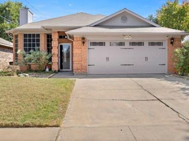 8724 Mystic Trail, Fort Worth, TX 76118