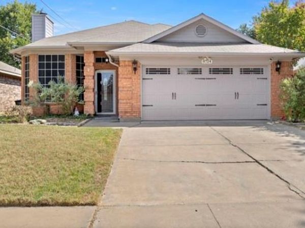 8724 Mystic Trail, Fort Worth, TX 76118