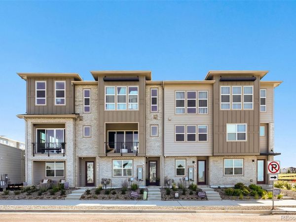 6272 N Killarney Street , Aurora, CO 80019
