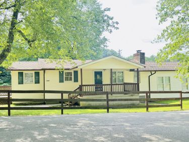1584 KY-3437 , Gray, KY 40734