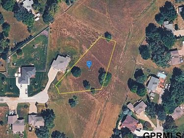 906 Mead Court, Plattsmouth, NE 68048