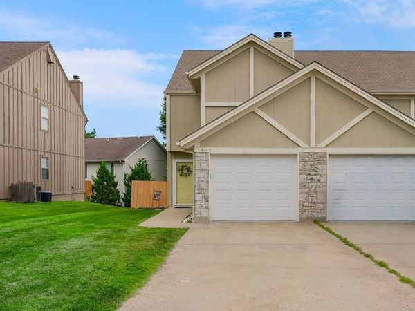 404 NE 6TH Street, Unit D, Blue Springs, MO 64014
