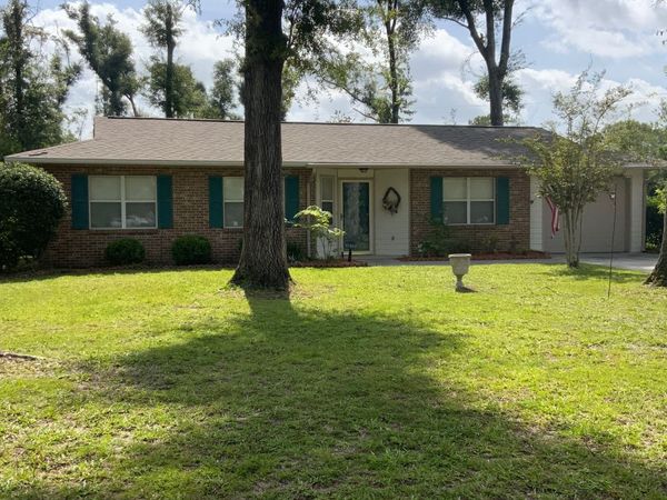 10468 WILDWOOD DR, Dowling Park, FL 32060