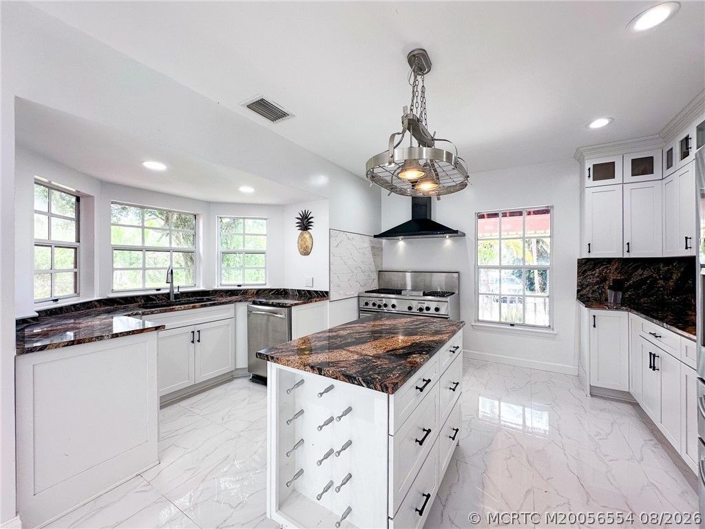 521 SW Marion Court, Palm City, FL 34990 Photo