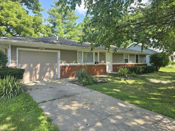 1230 Oakland Drive , Anderson, IN 46012