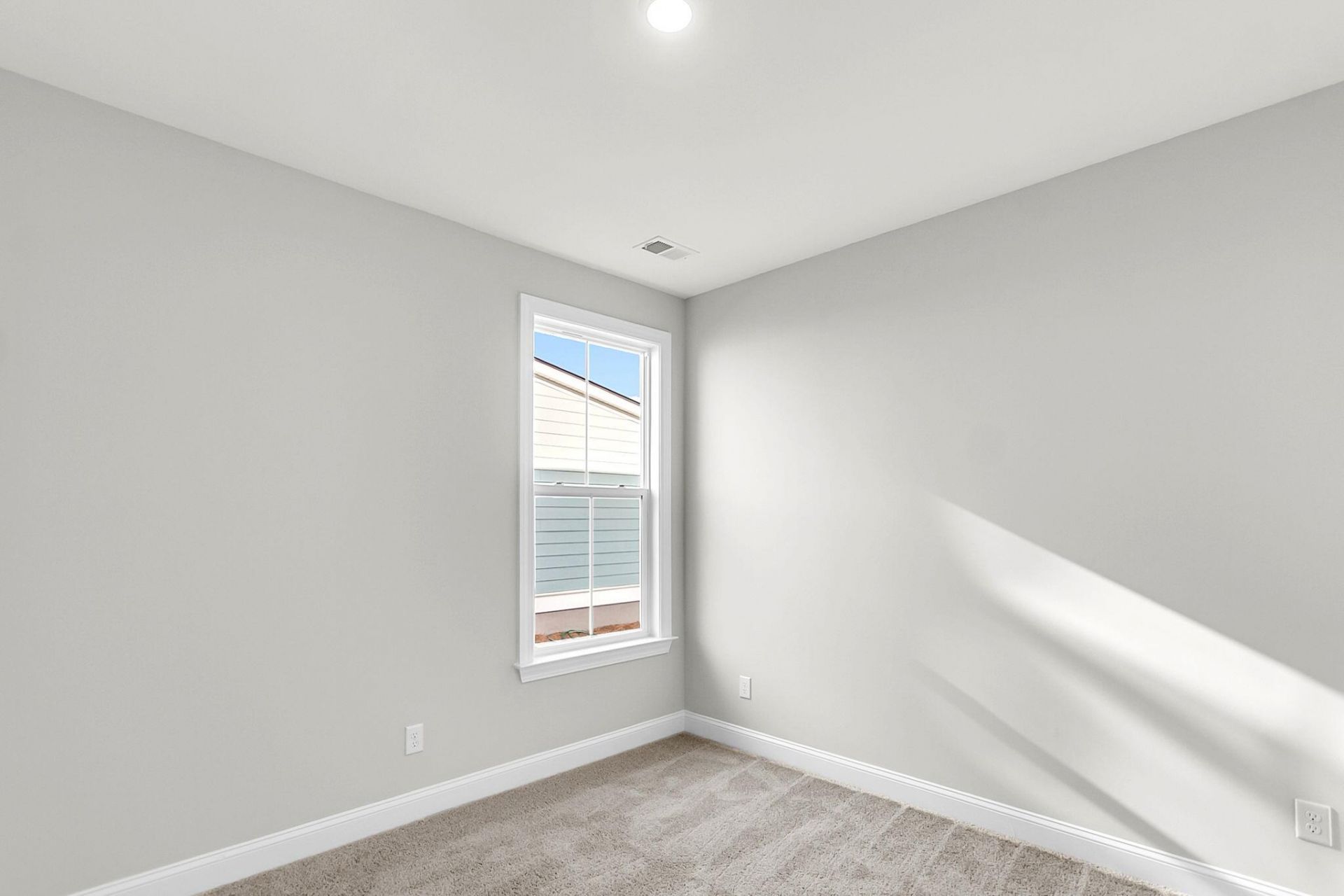 1069 Tributary Boulevard Photo 22