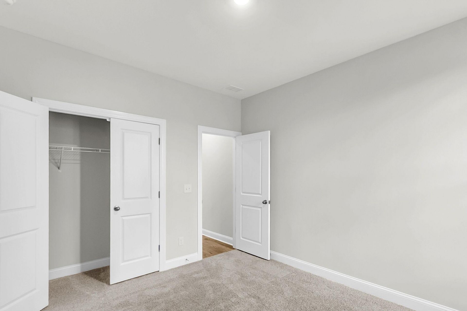 1069 Tributary Boulevard Photo 27