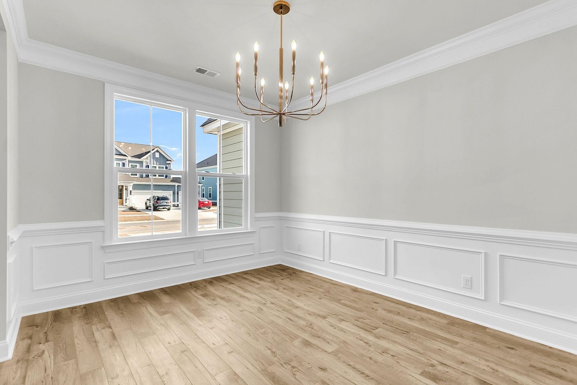 1069 Tributary Boulevard Photo 6