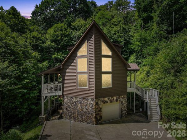 100 Moonshineholler Drive, Maggie Valley, NC 28751