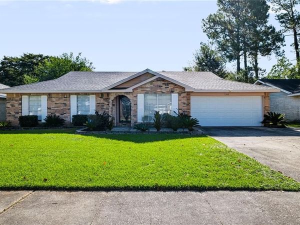 106 YORKSHIRE Drive, Slidell, LA 70458