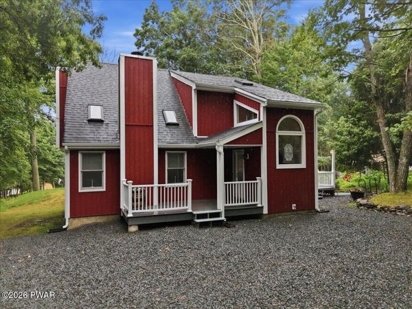 102 Spruce Court , Milford, PA 18337