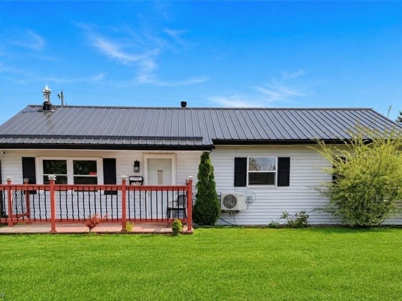 2708 19th Street NE, Canton, OH 44705 Photo 1