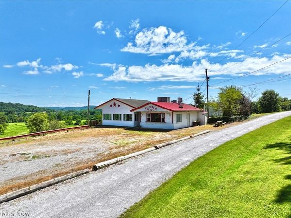 19510 Leatherwood Road , Salesville, OH 43778