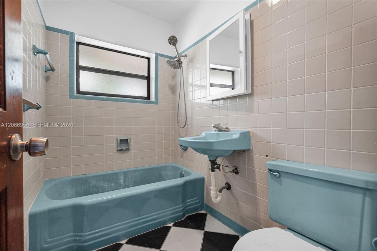 81 NW 41st St, Unit 2, Miami, FL 33127 Photo