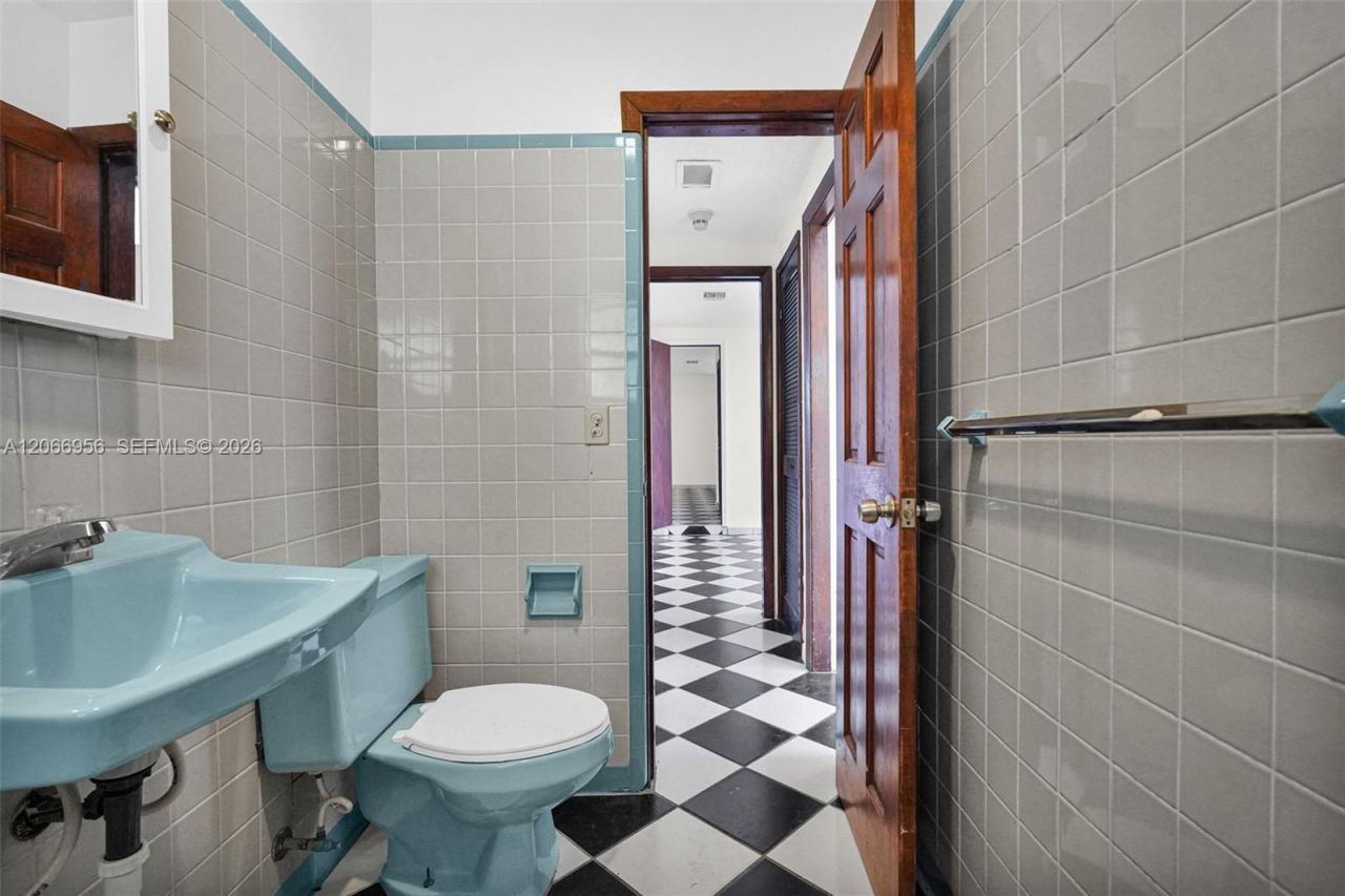 81 NW 41st St, Unit 2, Miami, FL 33127 Photo