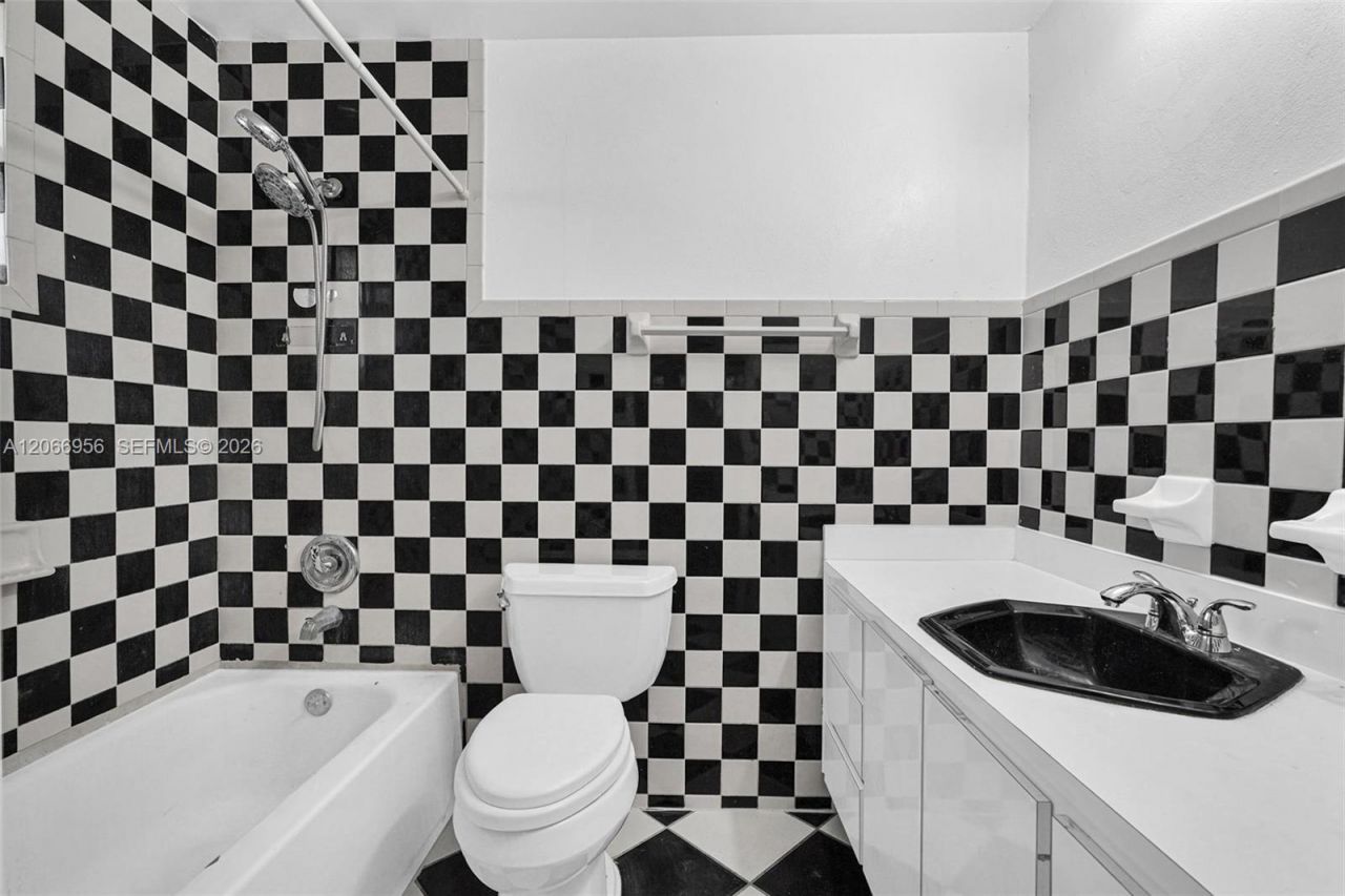 81 NW 41st St, Unit 2, Miami, FL 33127 Photo