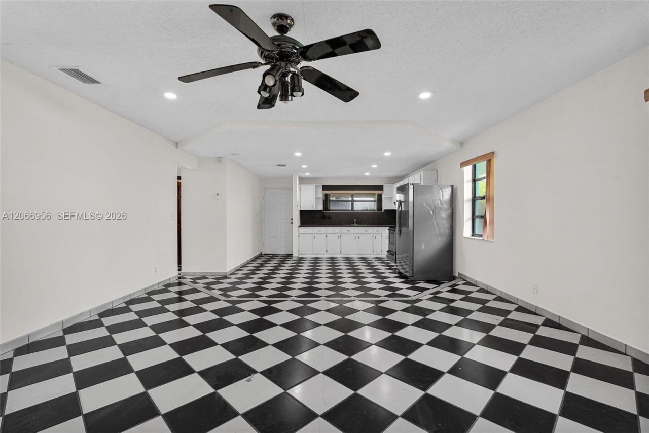 81 NW 41st St, Unit 2, Miami, FL 33127 Photo