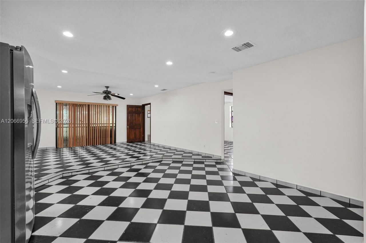 81 NW 41st St, Unit 2, Miami, FL 33127 Photo