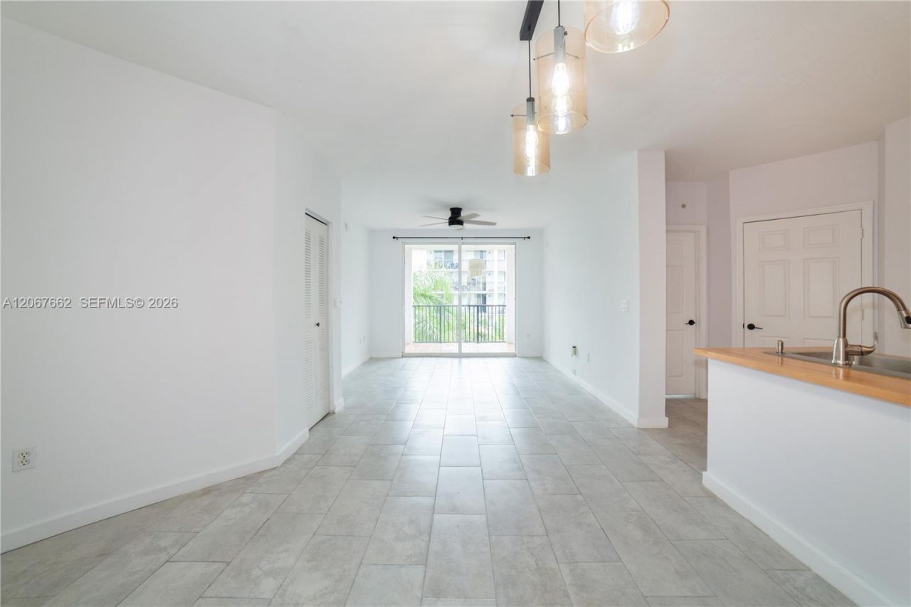 17125 N Bay Rd , Unit 3410, Sunny Isles Beach, FL 33160 Photo