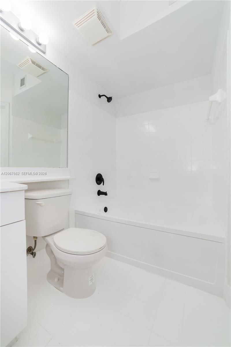 17125 N Bay Rd , Unit 3410, Sunny Isles Beach, FL 33160 Photo