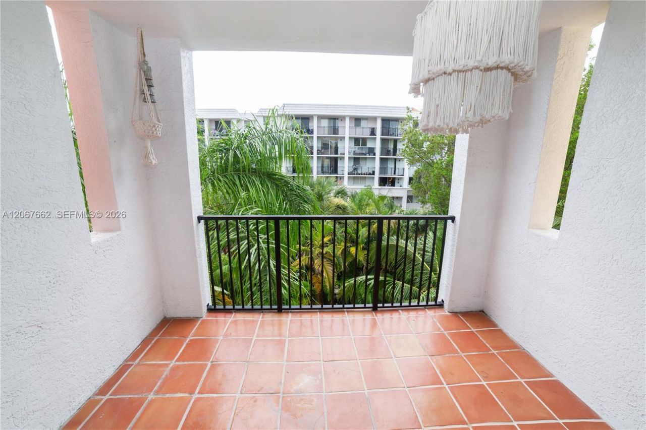 17125 N Bay Rd , Unit 3410, Sunny Isles Beach, FL 33160 Photo
