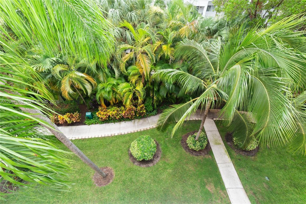 17125 N Bay Rd , Unit 3410, Sunny Isles Beach, FL 33160 Photo