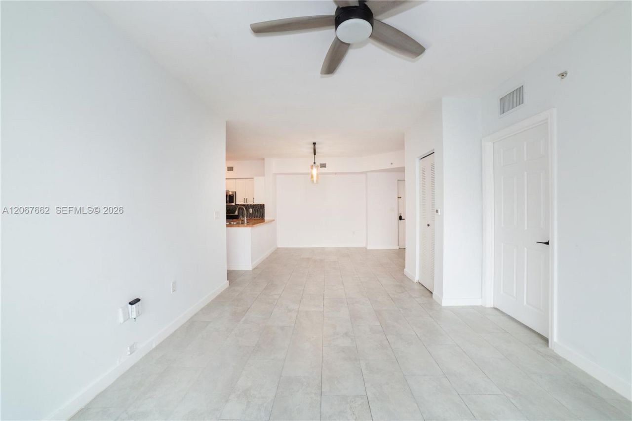 17125 N Bay Rd , Unit 3410, Sunny Isles Beach, FL 33160 Photo
