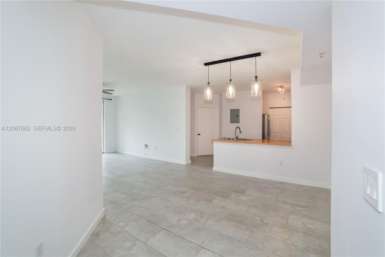 17125 N Bay Rd , Unit 3410, Sunny Isles Beach, FL 33160 Photo