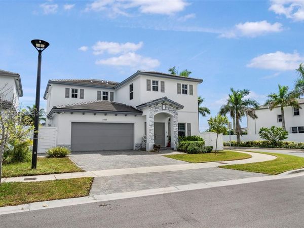 21189 SW 127th Ct , Miami, FL 33177