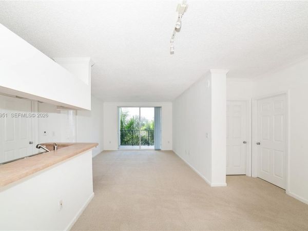 17150 N Bay Rd , Unit 2512, Sunny Isles Beach, FL 33160