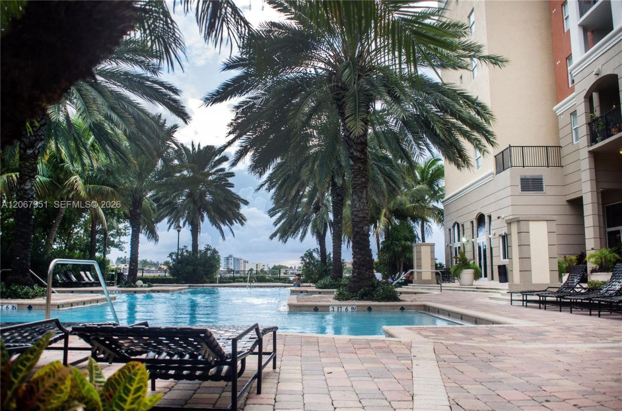 17150 N Bay Rd , Unit 2512, Sunny Isles Beach, FL 33160 Photo