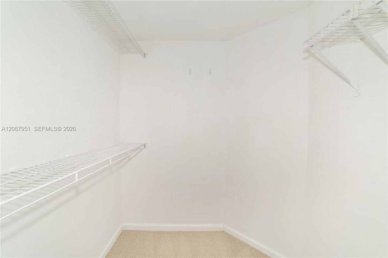 17150 N Bay Rd , Unit 2512, Sunny Isles Beach, FL 33160 Photo
