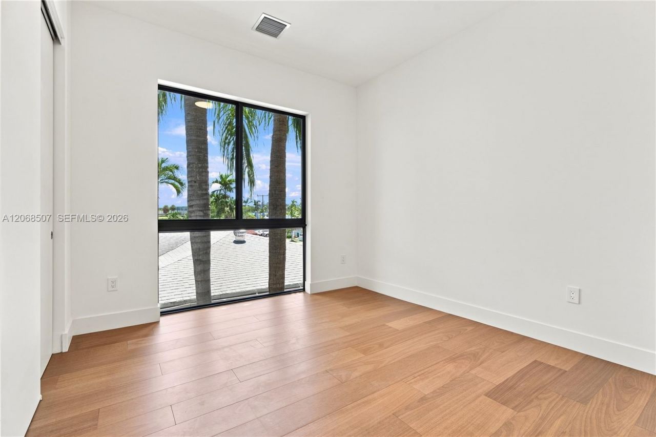 2927 SW 36th Ave , Miami, FL 33133 Photo