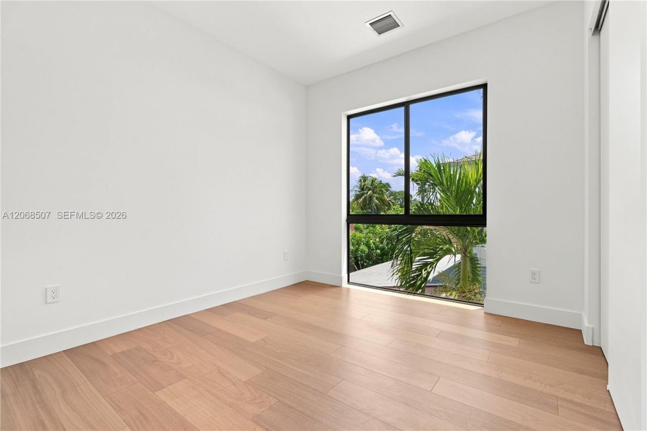 2927 SW 36th Ave , Miami, FL 33133 Photo