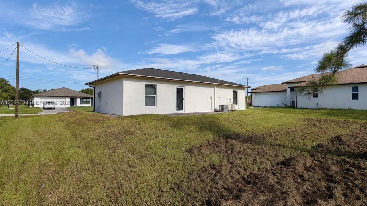 729 Anaconda Ave S , Lehigh Acres, FL 33974 Photo