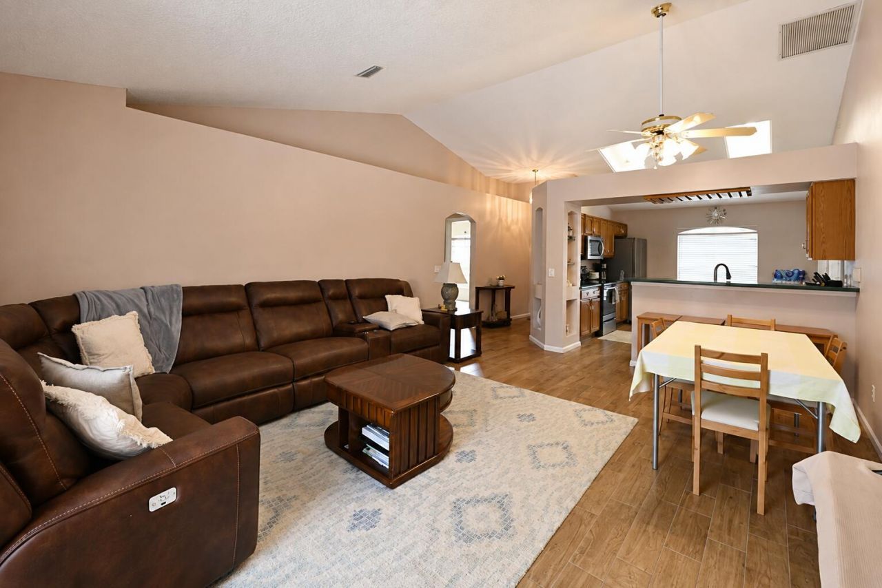 5951 NW Brenda Circle, Port Saint Lucie, FL 34986 Photo