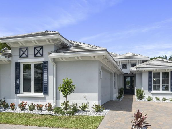 1976 FROSTED TURQUOISE Way, Vero Beach, FL 32963