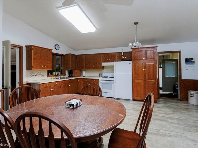 4734 Township Road 613, Fredericksburg, OH 44628 Photo 17