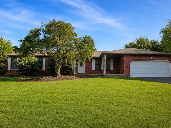 7094 Fayette Drive , West Jefferson, OH 43162