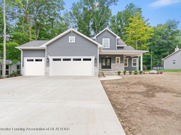 2531 Fedewood , DeWitt, MI 48820