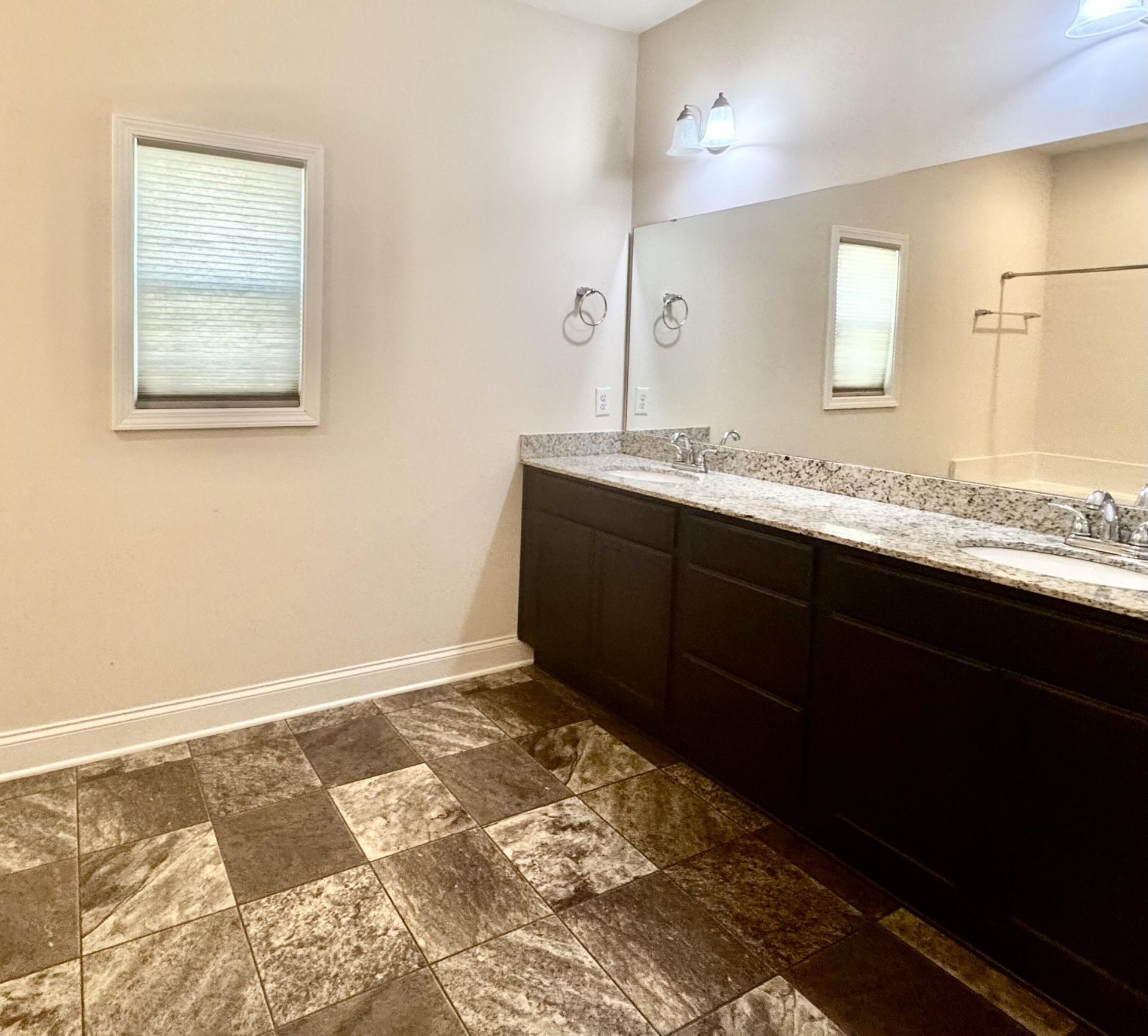 115 Silver Way Drive Photo 10