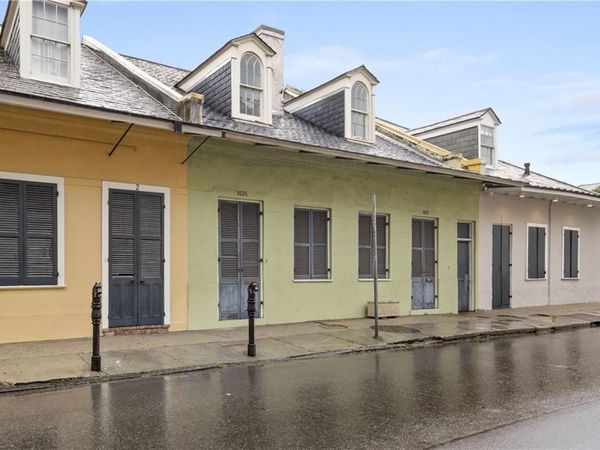 1035 CHARTRES Street , New Orleans, LA 70116