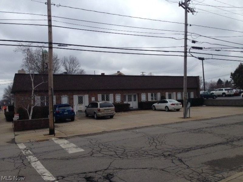 240 S Chestnut Street , Ravenna, OH 44266 Photo 1