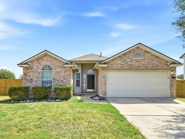 100 Lightfoot CT, Hutto, TX 78634