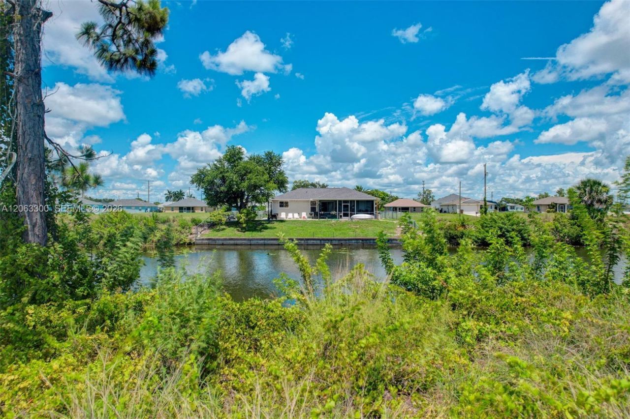 2625 NE 5th, Cape Coral, FL 33909 Photo