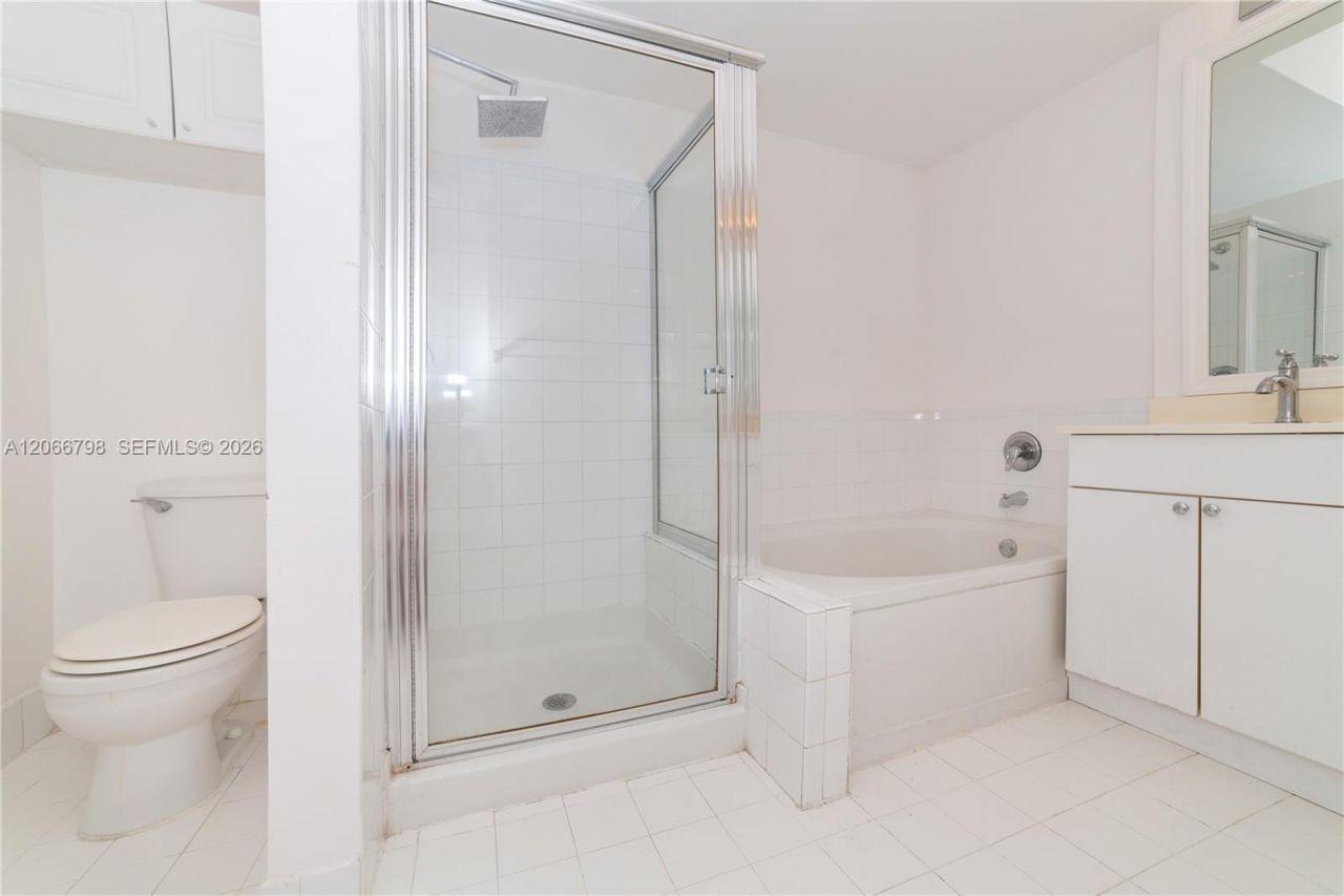 17100 N Bay Rd , Unit 1501, Sunny Isles Beach, FL 33160 Photo