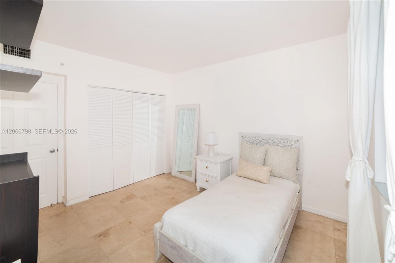 17100 N Bay Rd , Unit 1501, Sunny Isles Beach, FL 33160 Photo